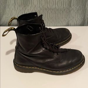 Doc Martens Air Walker Black Boots